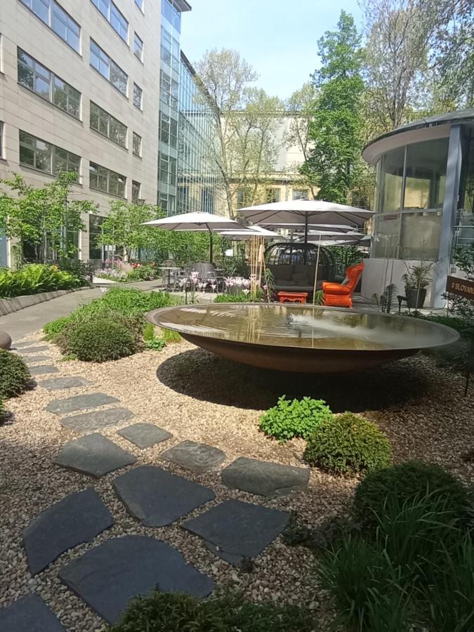 Designed Next To Vaclav Square With Terrace And Private Garage Apartamento Praga
