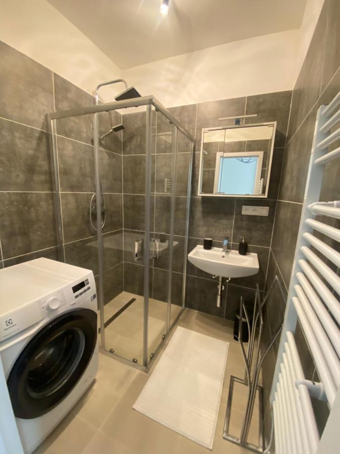 Apartamento Designed Next To Vaclav Square With Terrace And Private Garage Praga