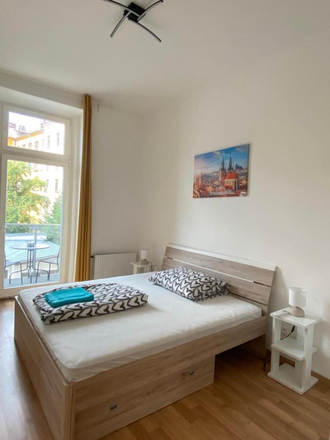 Designed Next To Vaclav Square With Terrace And Private Garage Apartamento *