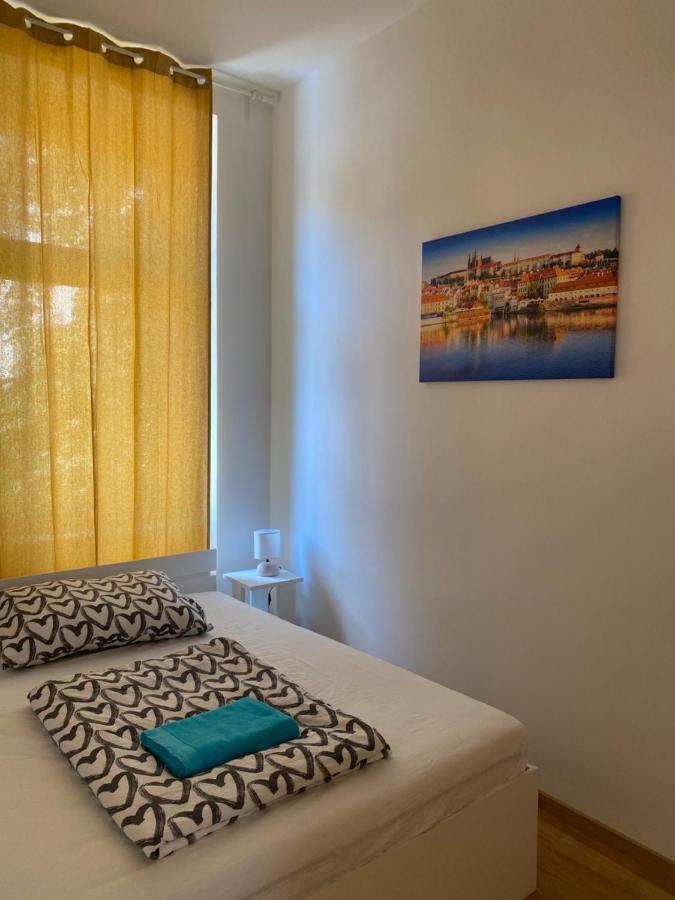 Designed Next To Vaclav Square With Terrace And Private Garage 公寓 布拉格